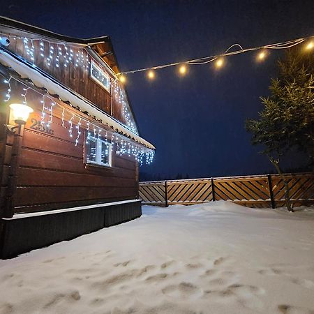Domek Drewniany Szafran Витув Экстерьер фото